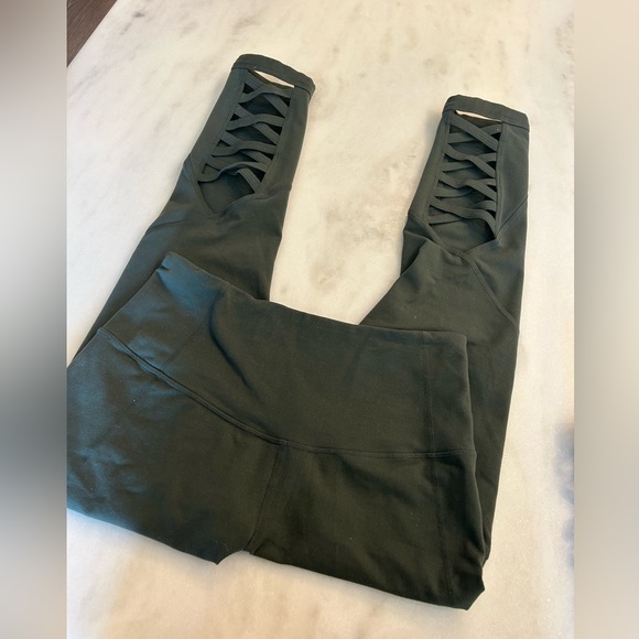 Zella High Rise 23” Crop Legging Size Medium Urban Gray/Green with Ankle Detail - Picture 6 of 6